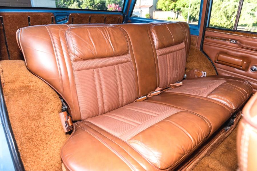Интерьер Jeep Grand Wagoneer LS1 V8 1984 года  (фото 77 из 179)